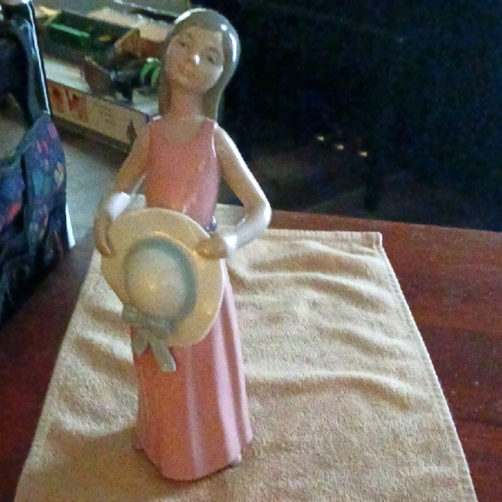 Lladro DREAMER Shy Girl With Hat Elegant Pink and Cream Figurine